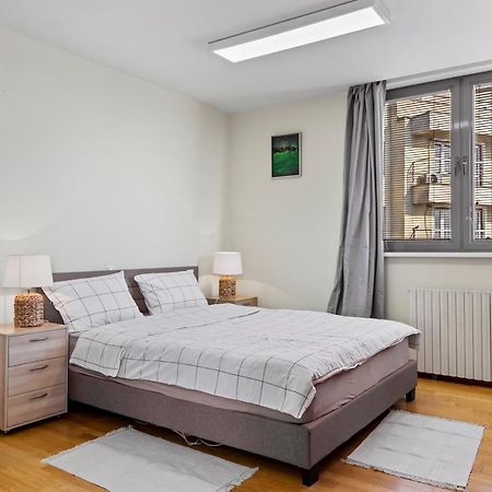 בוקרשט 125 Sqm Family Friendly With Kids Room מראה חיצוני תמונה