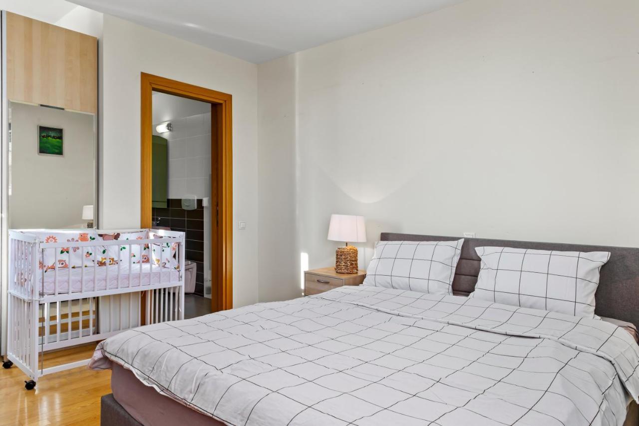 בוקרשט 125 Sqm Family Friendly With Kids Room מראה חיצוני תמונה