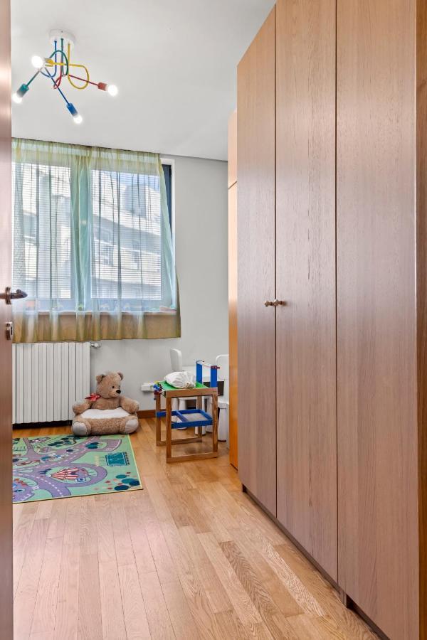 בוקרשט 125 Sqm Family Friendly With Kids Room מראה חיצוני תמונה