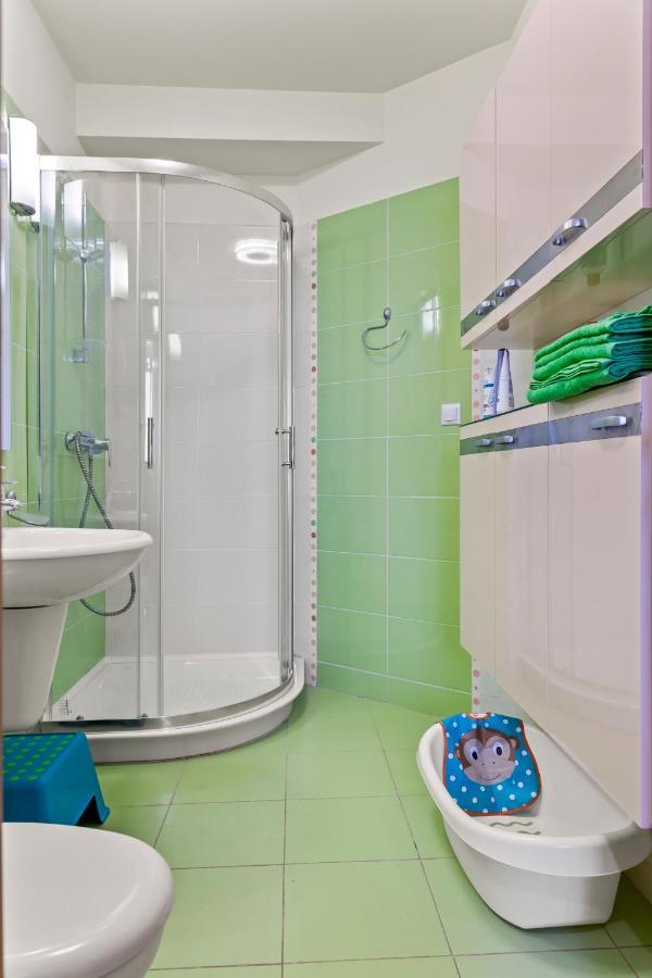 בוקרשט 125 Sqm Family Friendly With Kids Room מראה חיצוני תמונה