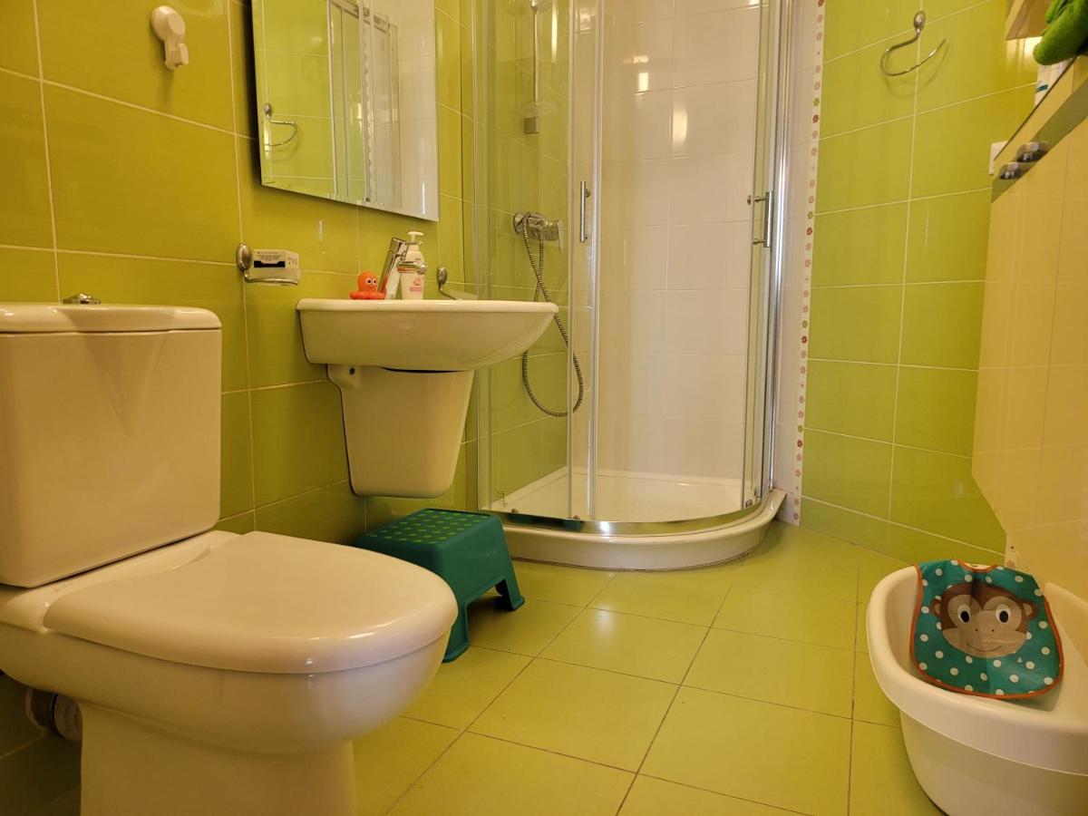 בוקרשט 125 Sqm Family Friendly With Kids Room מראה חיצוני תמונה