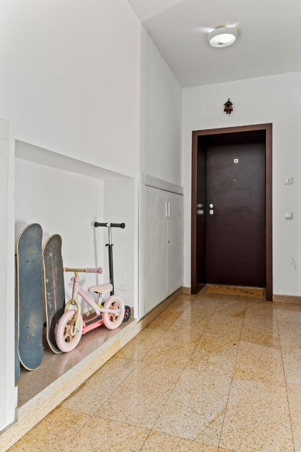 בוקרשט 125 Sqm Family Friendly With Kids Room מראה חיצוני תמונה