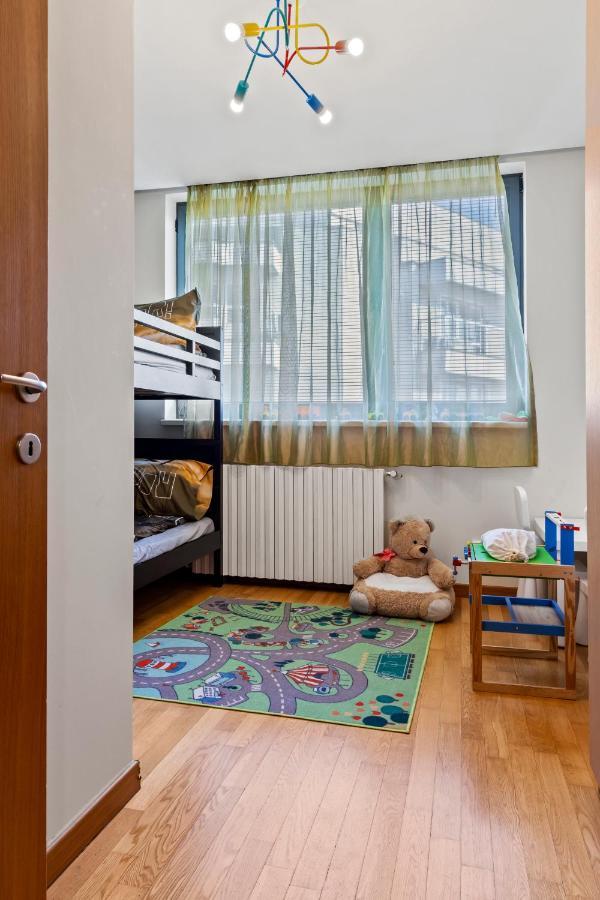 בוקרשט 125 Sqm Family Friendly With Kids Room מראה חיצוני תמונה