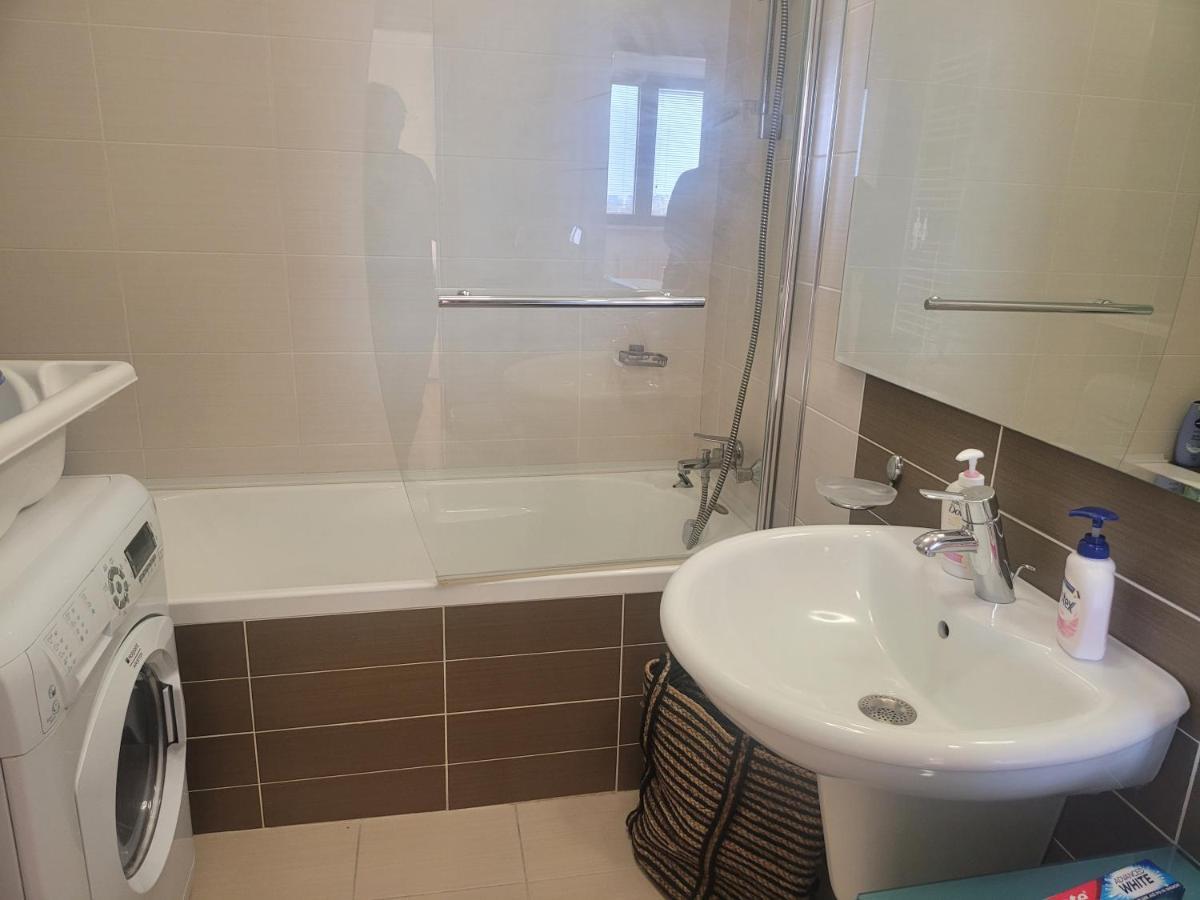 בוקרשט 125 Sqm Family Friendly With Kids Room מראה חיצוני תמונה