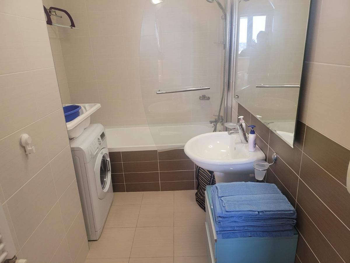 בוקרשט 125 Sqm Family Friendly With Kids Room מראה חיצוני תמונה
