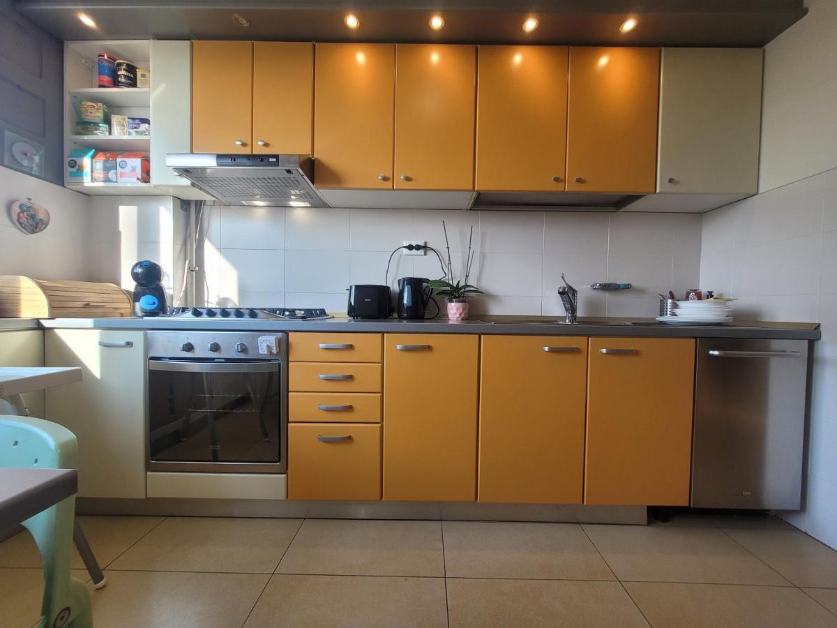 בוקרשט 125 Sqm Family Friendly With Kids Room מראה חיצוני תמונה